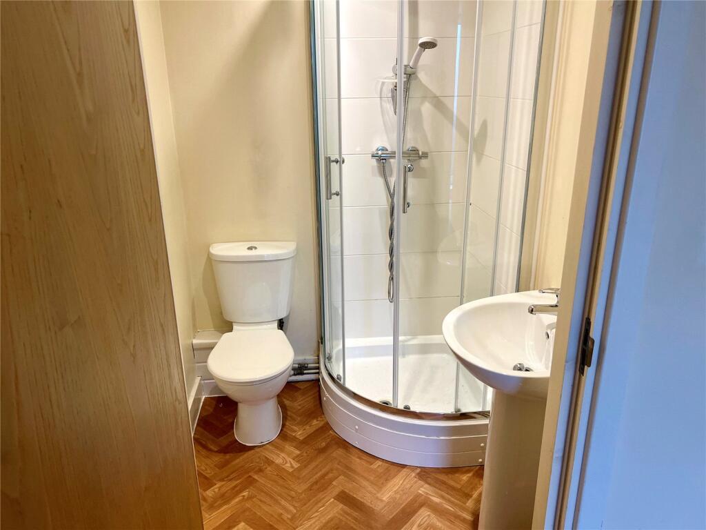 Apartment in Leicester, Highfields - View 5