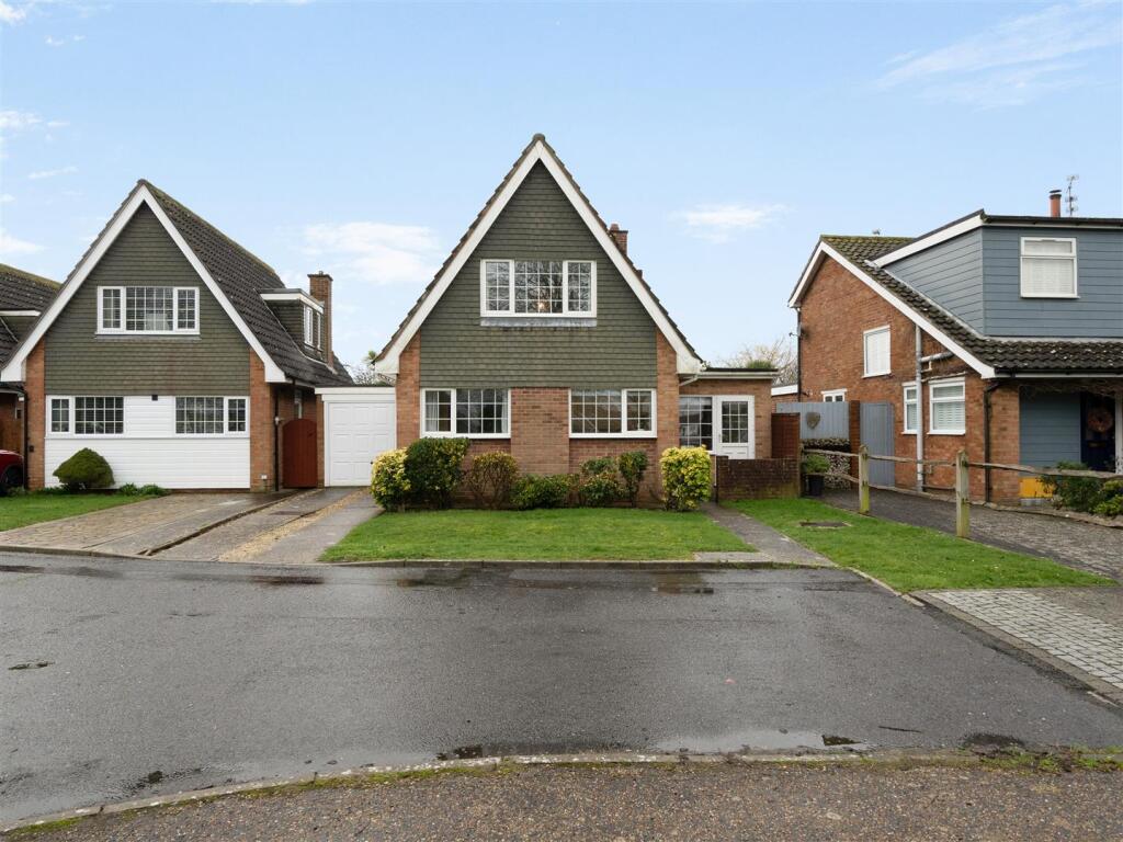 Main image of property: The View, Pagham