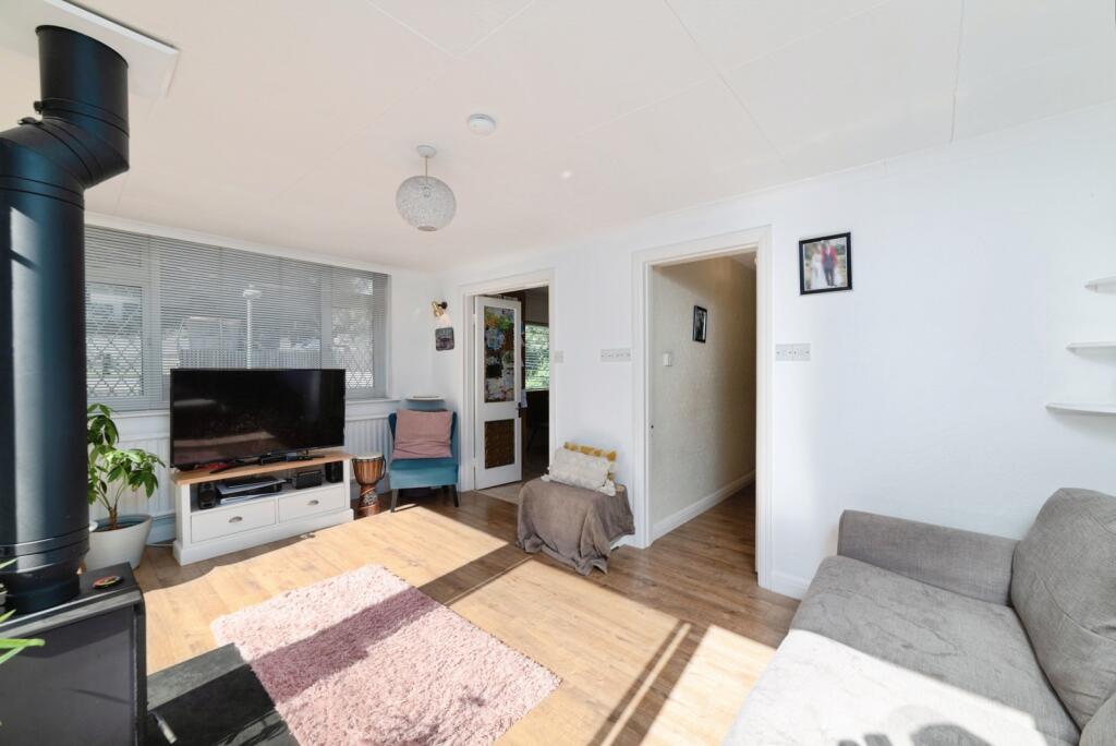 House in Swansea, Carmarthen - More