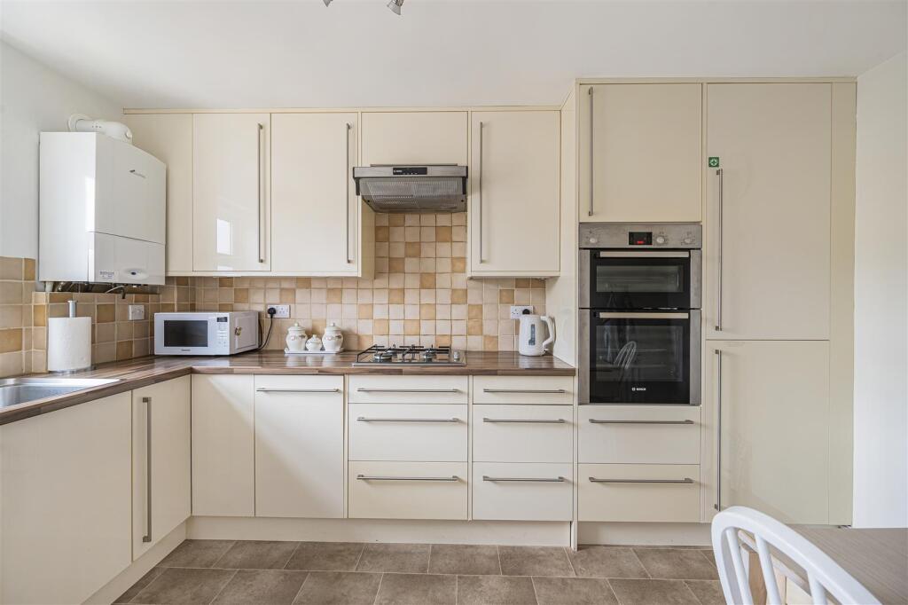 Apartment in Lewes, Seaford - View 3