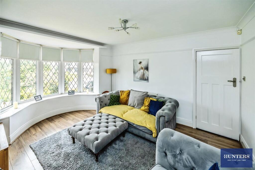 House in Halifax - View 5