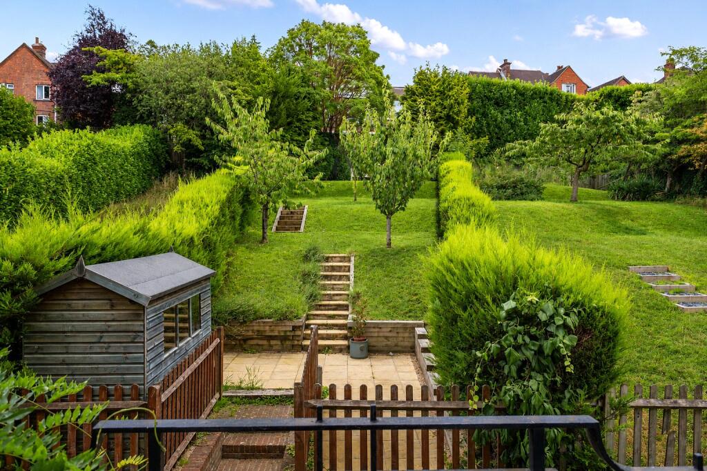 House in Guildford - View 3