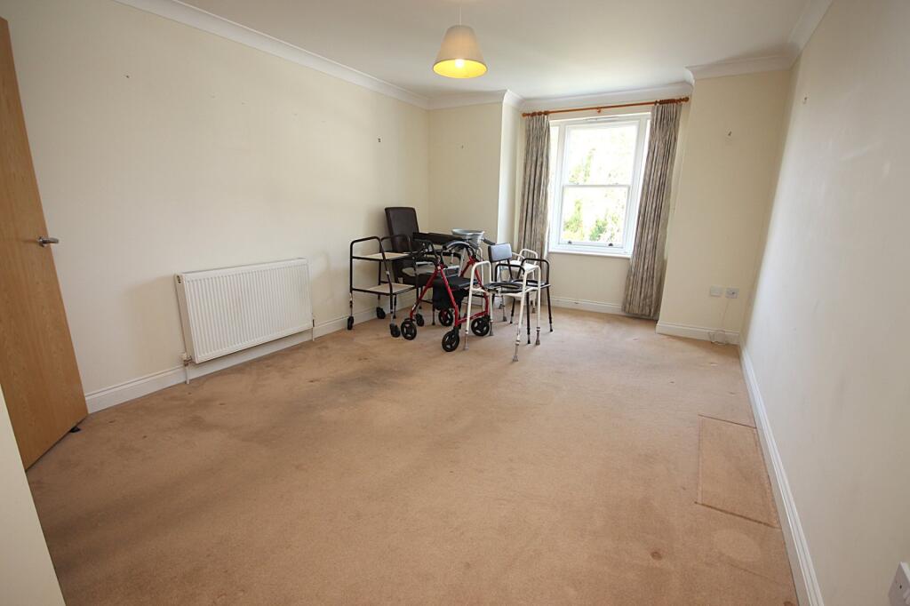 Apartment in Dorset, Bournemouth, Christchurch and Poole - View 4