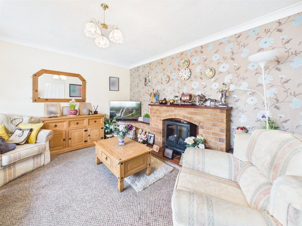 Owers Avenue, Heanor, Derbyshire, DE75 photo 4