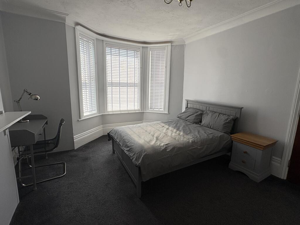House in Eastbourne, East Sussex - View 3