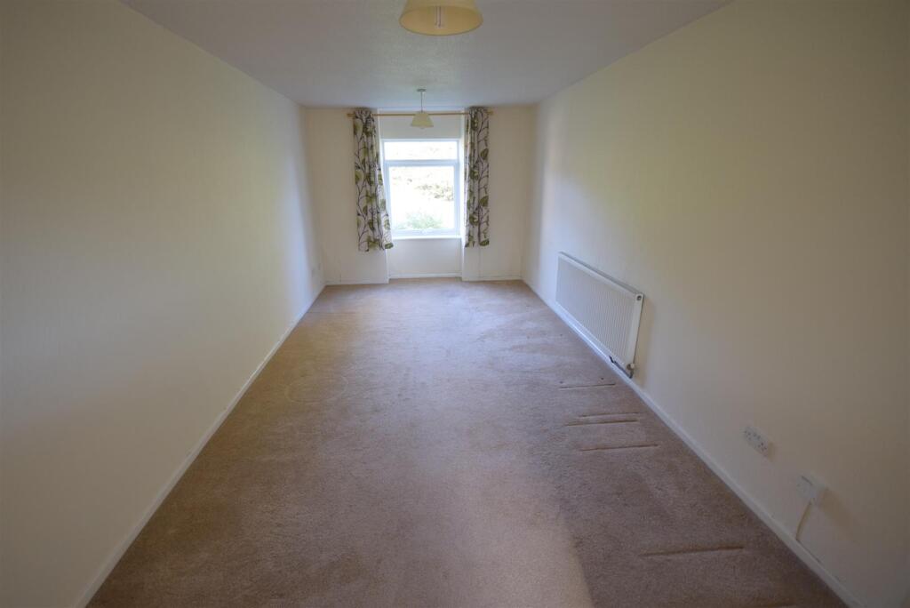 Field View, Chippenham photo 2