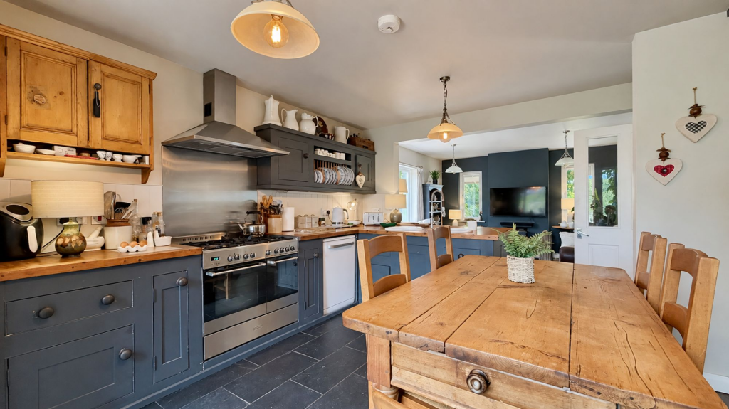 House in Tal-y-bont, Gwenfain, Dyffryn Ardudwy - More