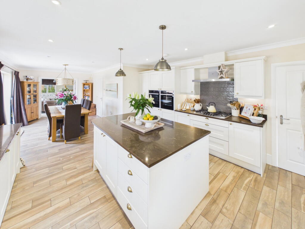 House in Ashford, Shadoxhurst - More