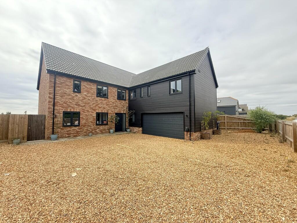 6-bed detached on May Meadows, Doddington, March, Cambs., PE15, £650,000
