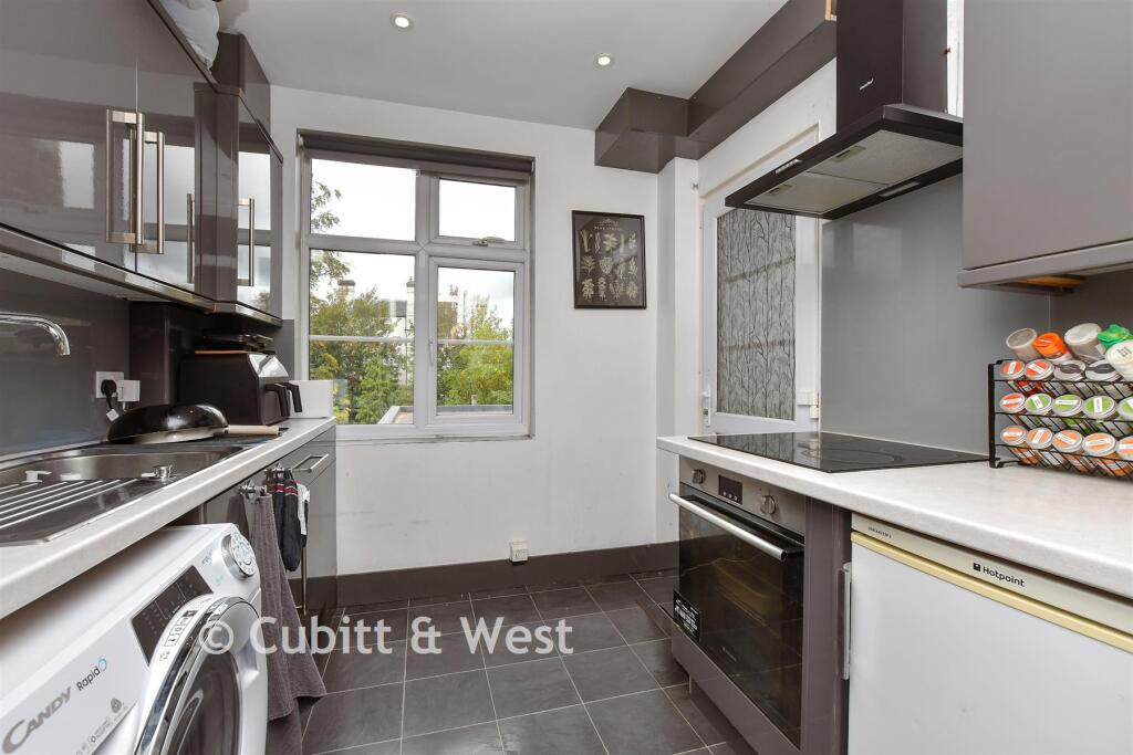 Brighton Road, Sutton, Surrey photo 3