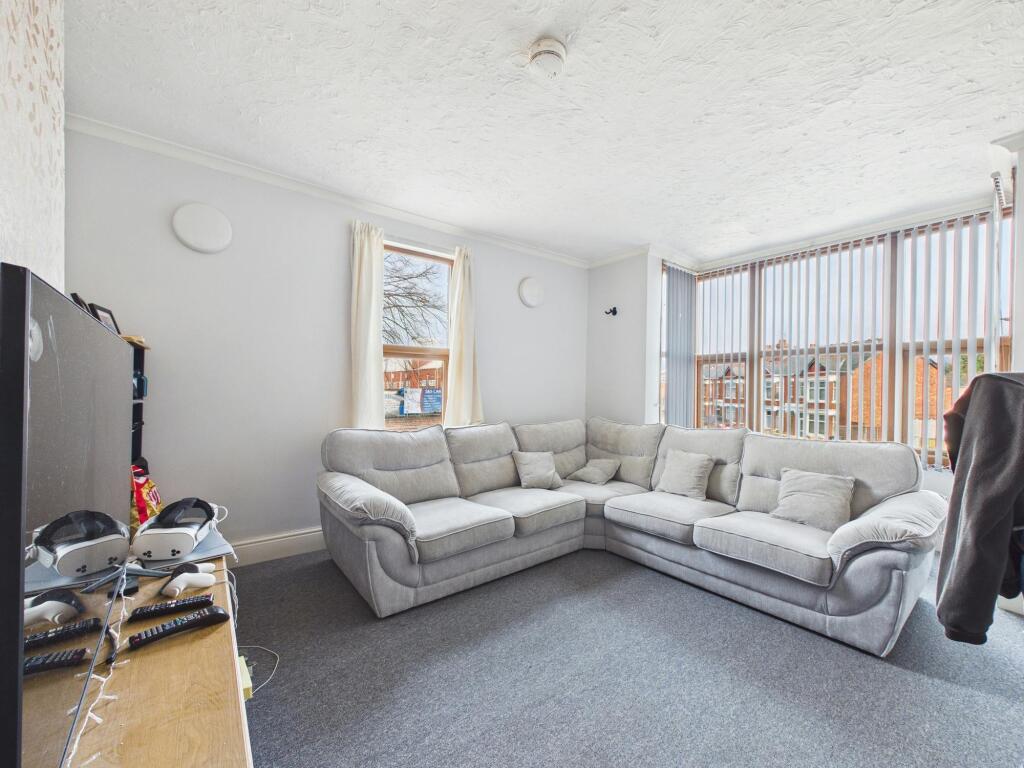 tgsales&lettings_estateagentgloucester_commercialpropertyforsale_flat2.jpg