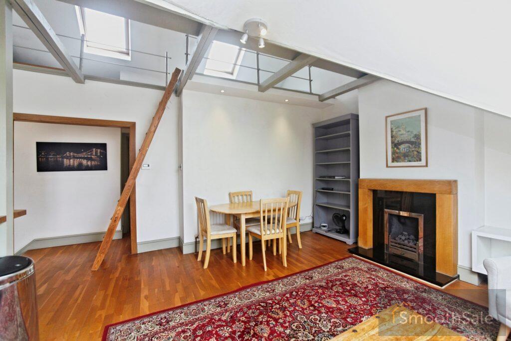 Apartment in London - More