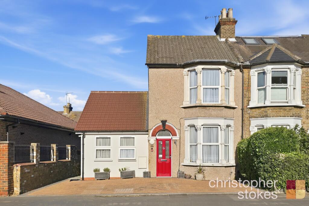 4-bed terraced on Crossbrook Street, Cheshunt, Hertfordshire, EN8 8JG, £475,000