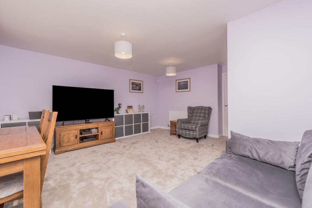 Lockgate Rise, Birkenshaw, Bradford, West Yorkshire, BD11 photo 3