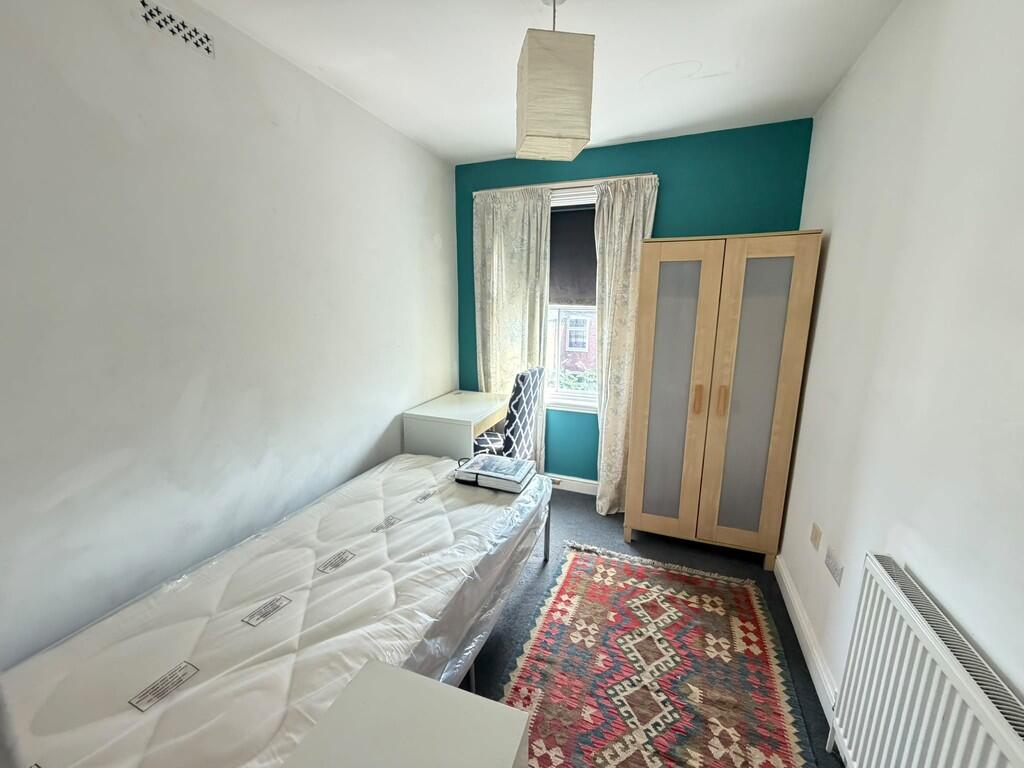 House in Leicester, City of Leicester - View 3