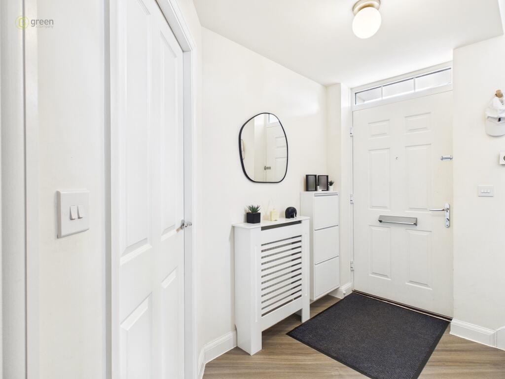 Hurst View, Tamworth, B78 photo 3