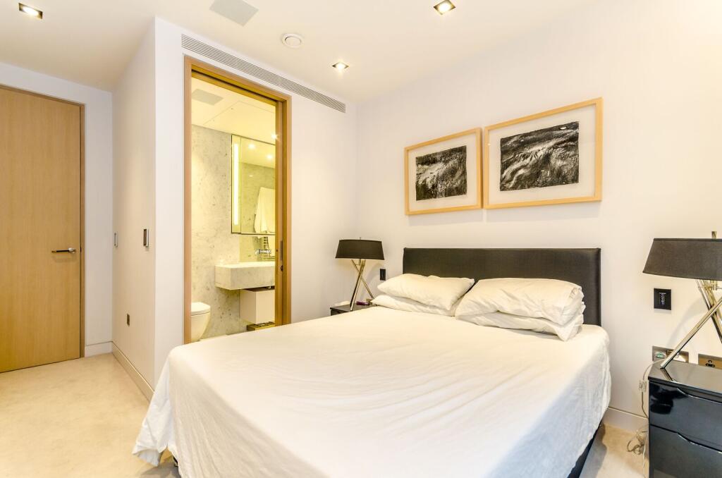 Apartment in London, One Tower Bridge, Old Kent Road - View 3