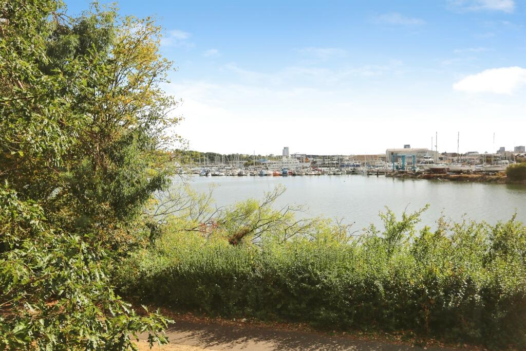 Apartment in Southampton, Millbank, Bitterne Manor - View 2