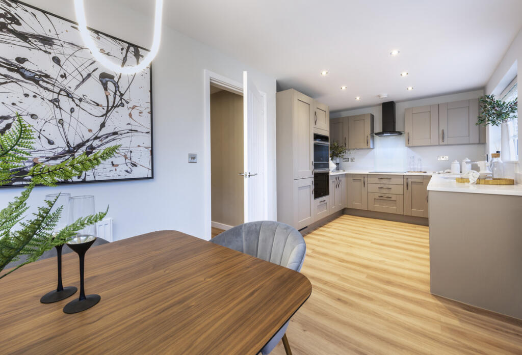 Wharfedale Drive, Wakefield, West Yorkshire, WF6 2TL photo 3