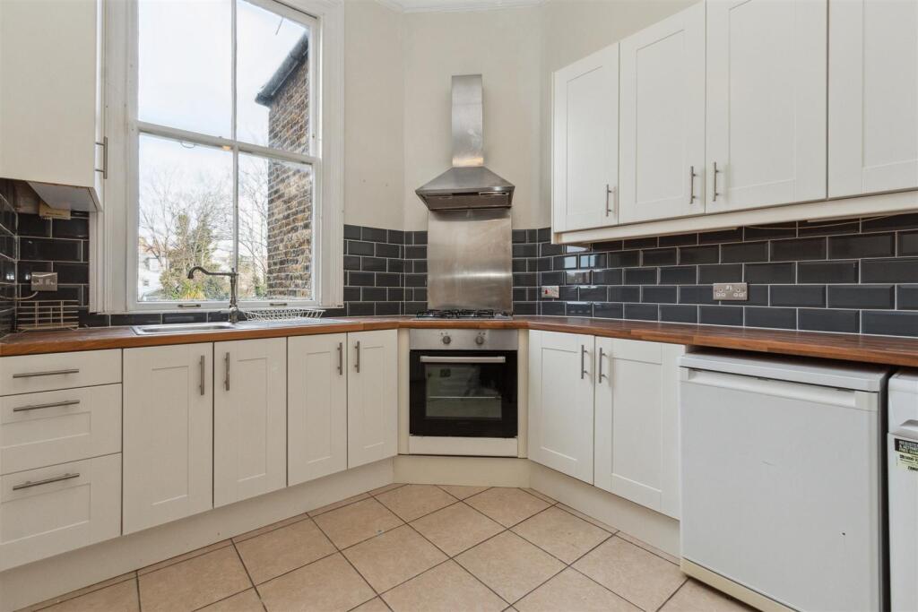 Apartment in London - View 4
