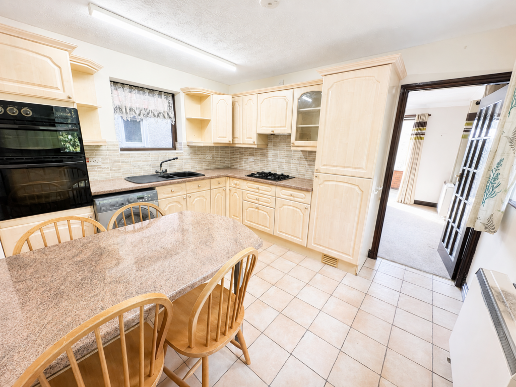 House in North West Leicestershire, South East Coalville, Greenhill - View 4