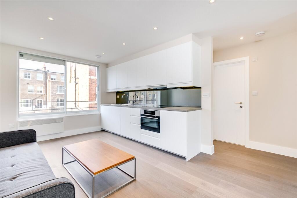 House in London, Hans Town, Chelsea - View 2