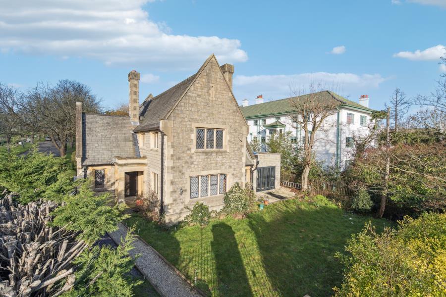 Main image of property: Pinner Road, Pinner 