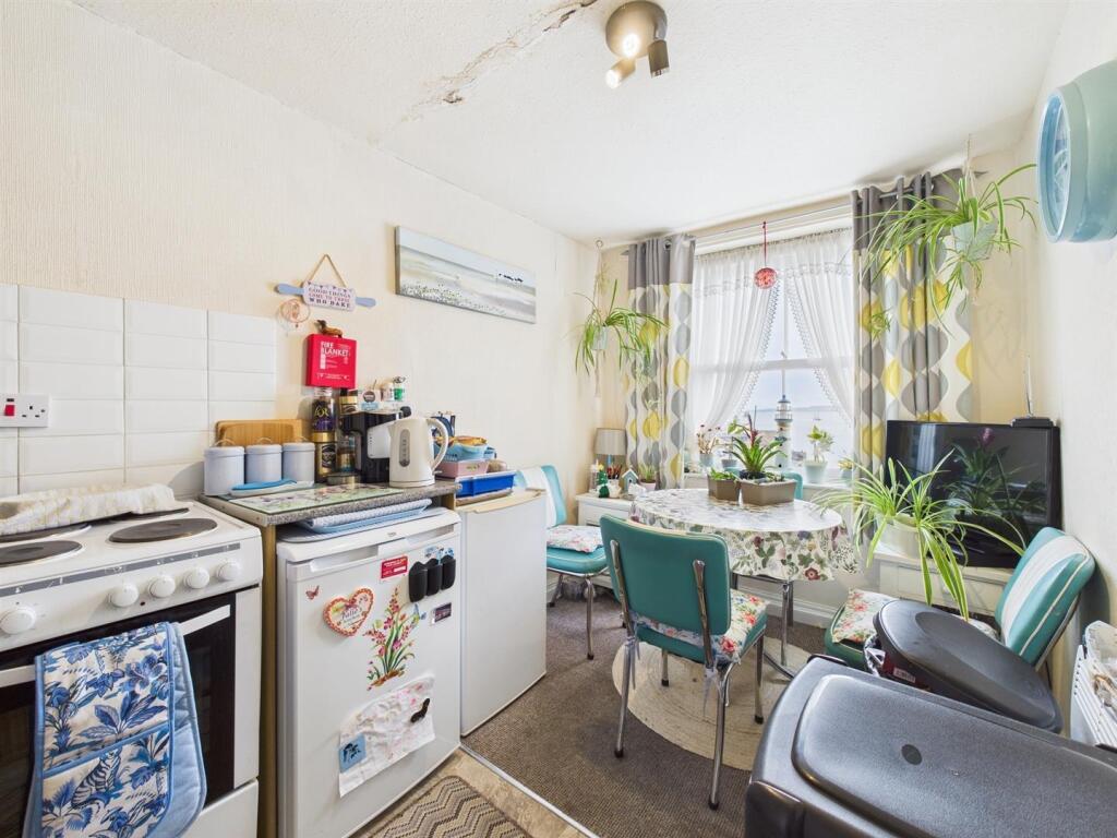 Apartment in York - View 2