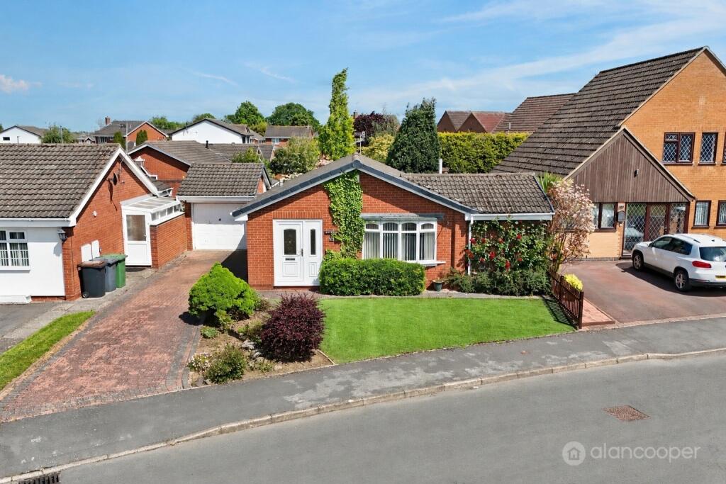 Main image of property: Thornhill Drive, Whitestone, Nuneaton, CV11 6TD