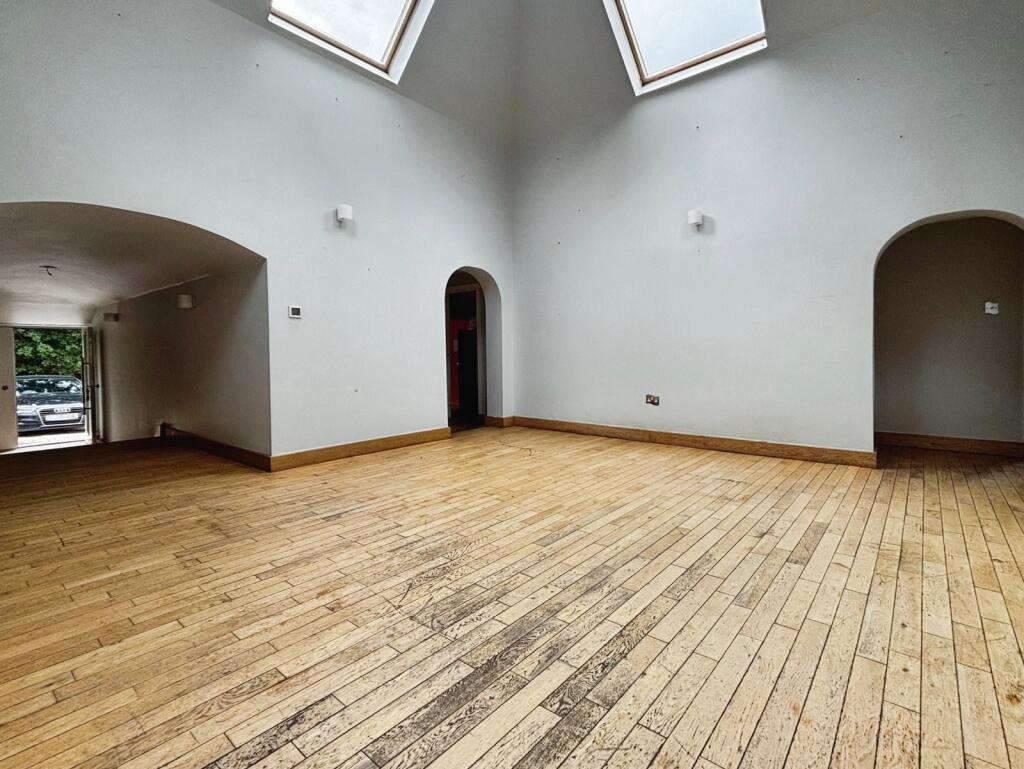 House in Tonbridge - More