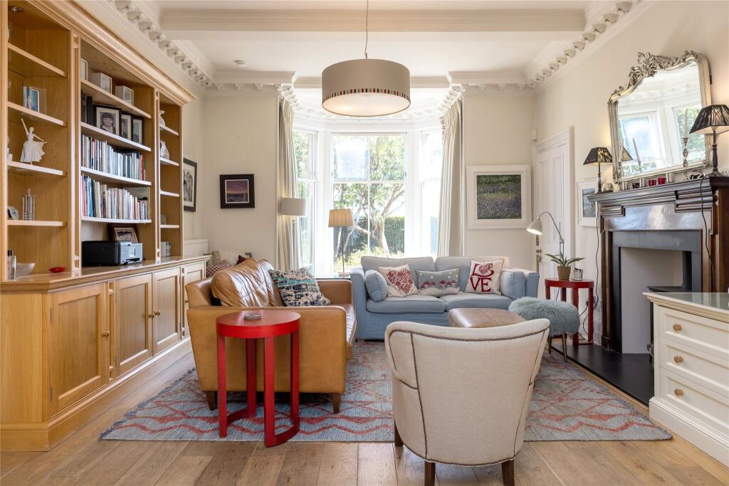 House in Edinburgh, Trinity - View 4