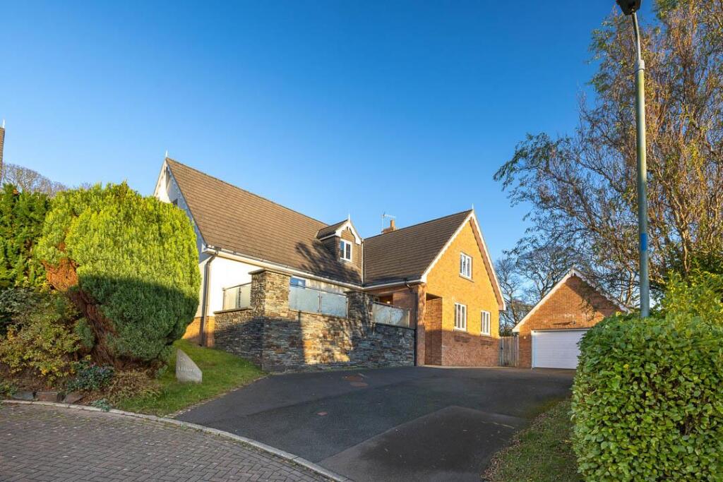 House in Crosby, Glen Vine - View 2