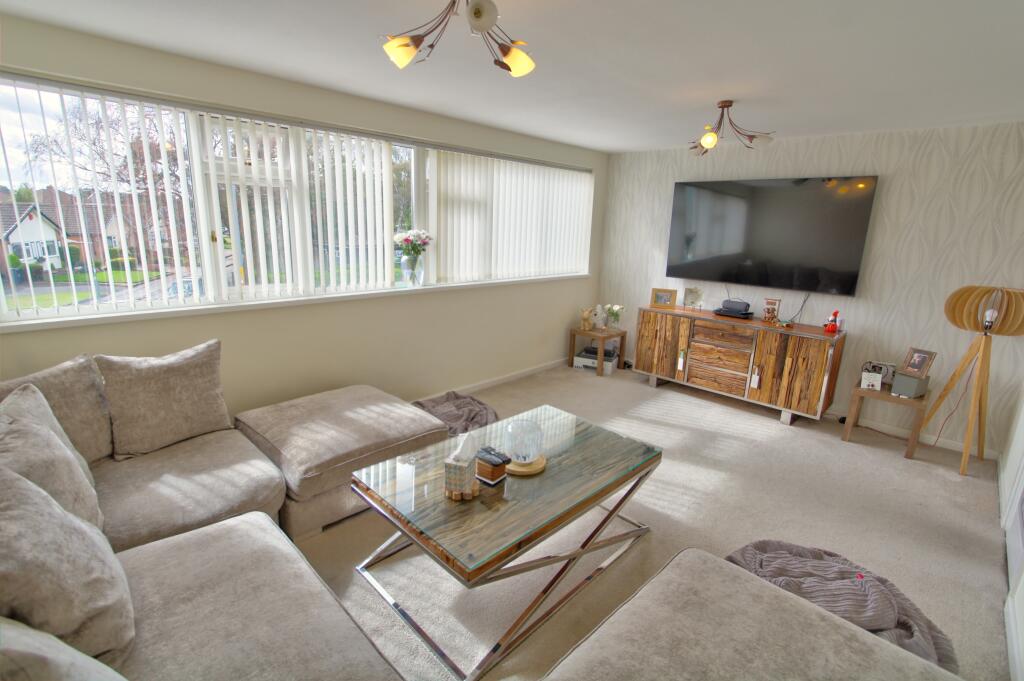 Apartment in Sutton Coldfield, Streetly - View 3