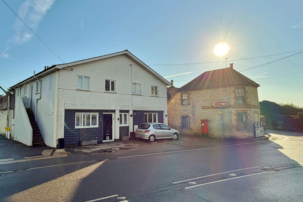 Main image of property: Thame Road, Stadhampton