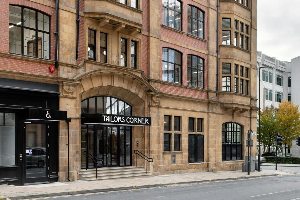 Web_Tailors_Corner_photo_by_Tom_Bird17.jpg