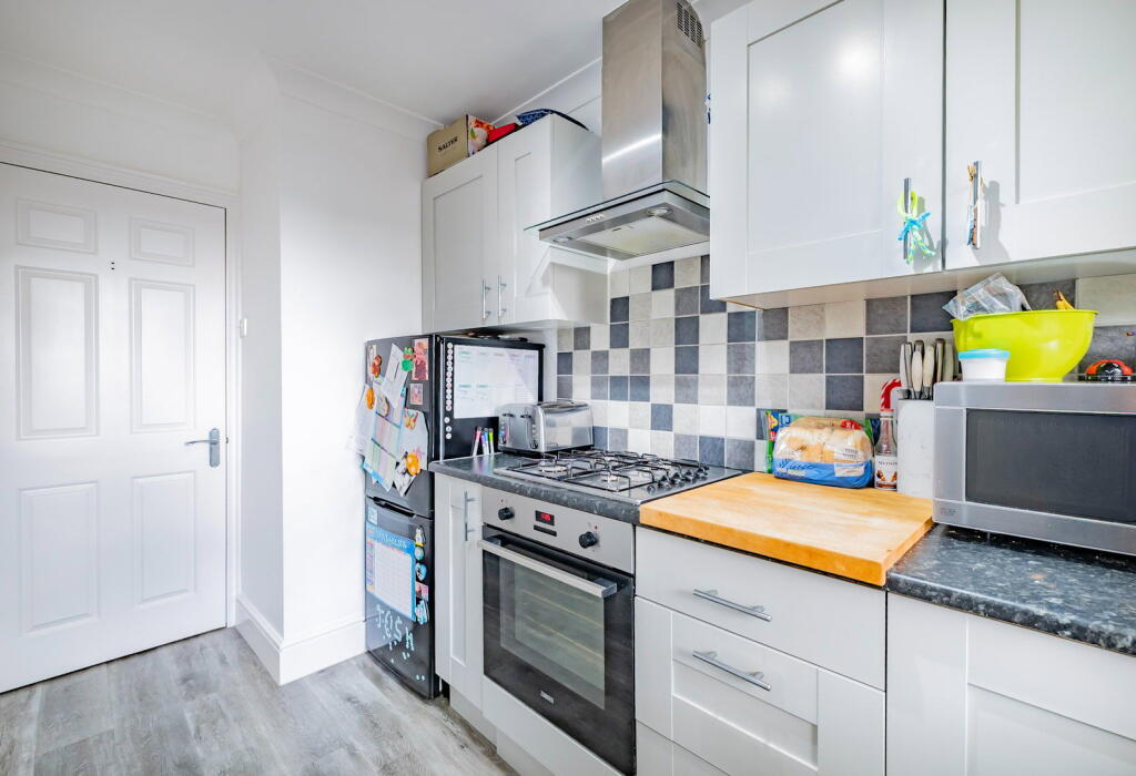 Apartment in Tonbridge - More