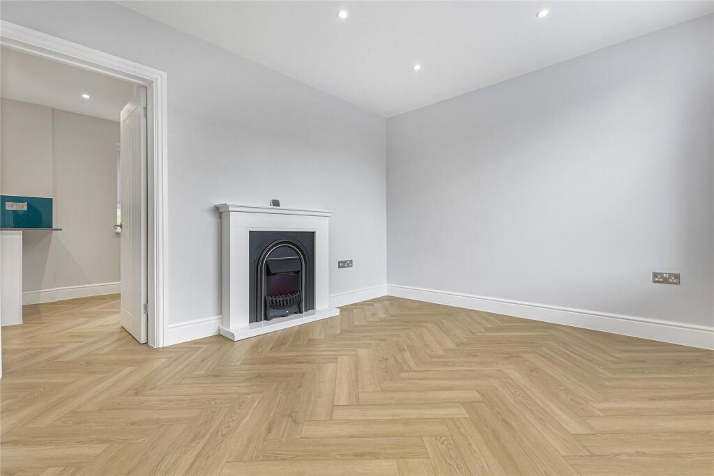 House in Strood, Medway - View 4