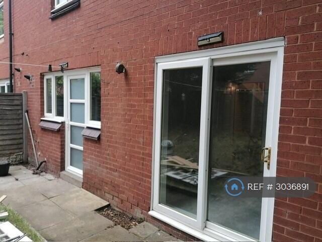 House in Sheffield, South Yorkshire - View 4