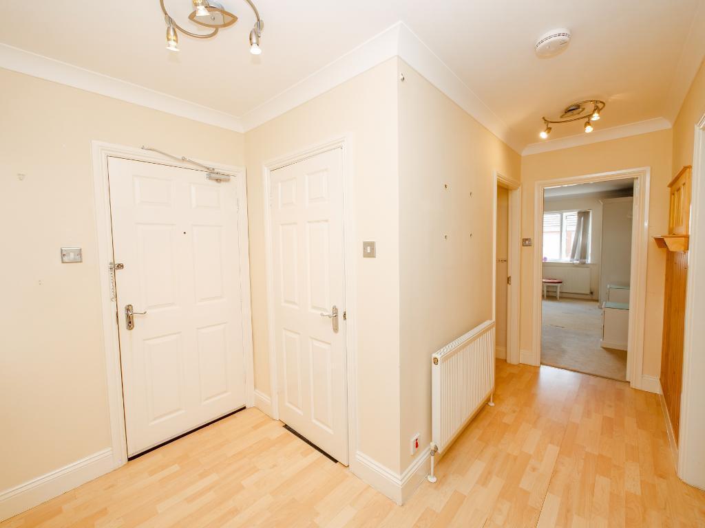 Apartment in Sefton, Liverpool City Region - View 3