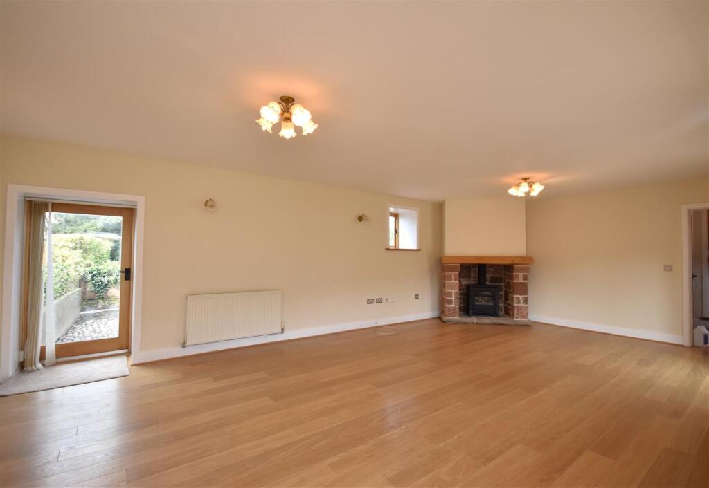 The Runnell, Neston photo 4