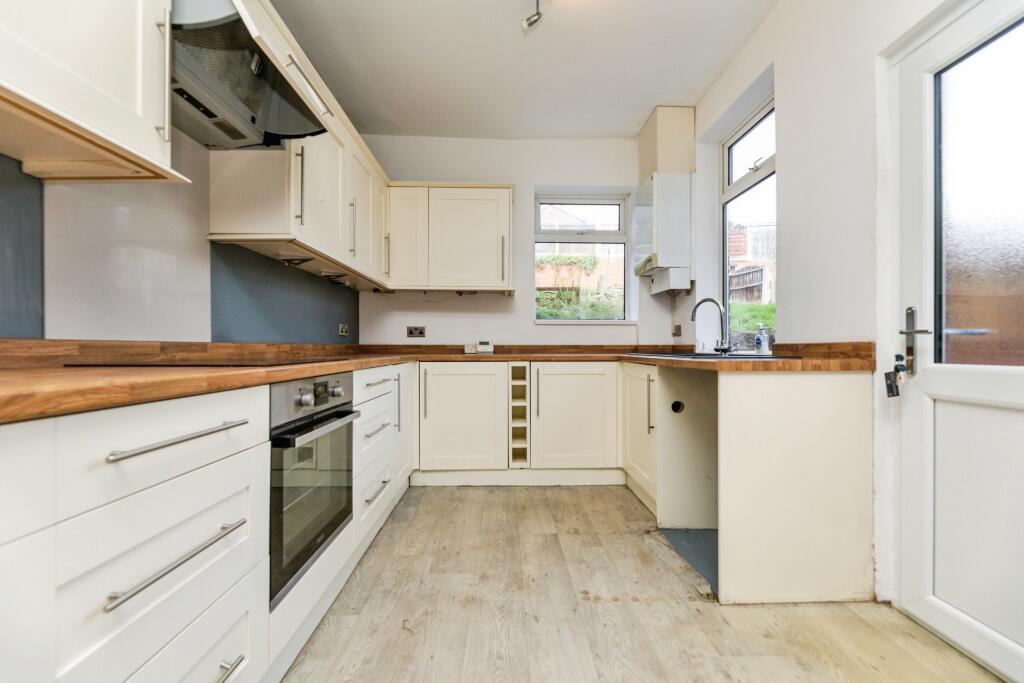 Evelyn Street, Rotherham, S62 photo 3