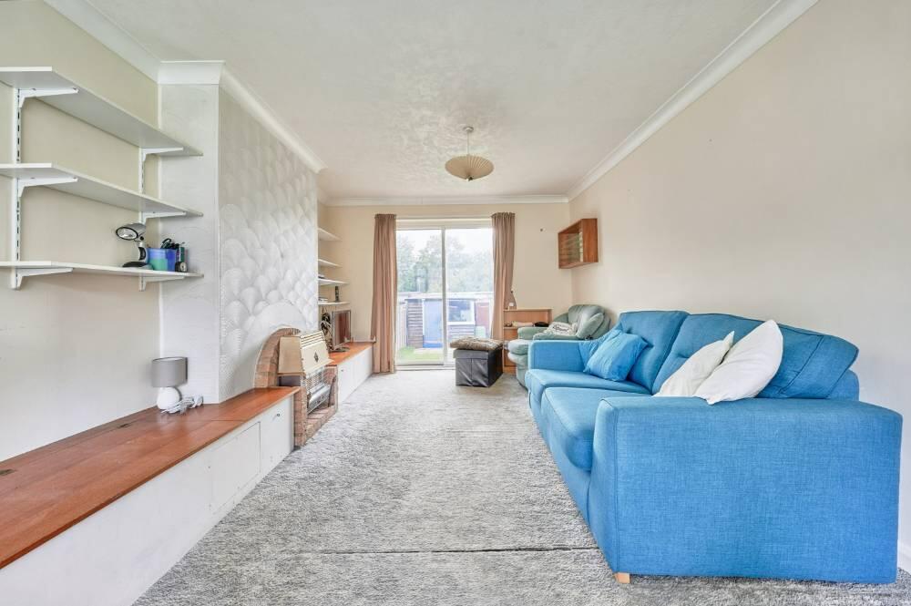 Finchams Close, Linton, CB21 photo 3