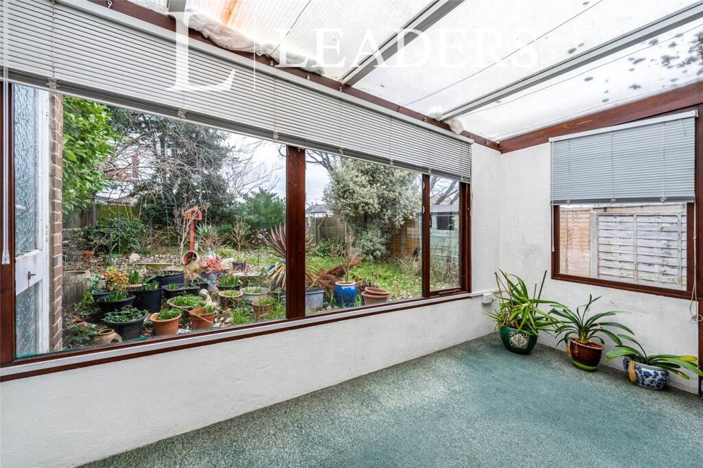 Fircroft Crescent, Rustington, Littlehampton photo 4