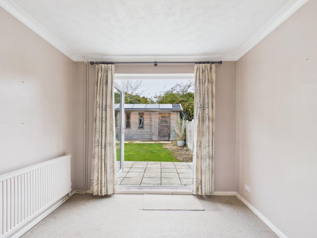 House in Huntingdonshire, Sawtry - More