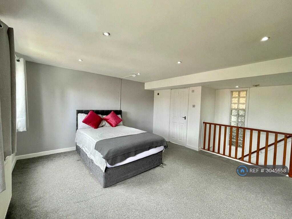 House in Sheffield - View 2