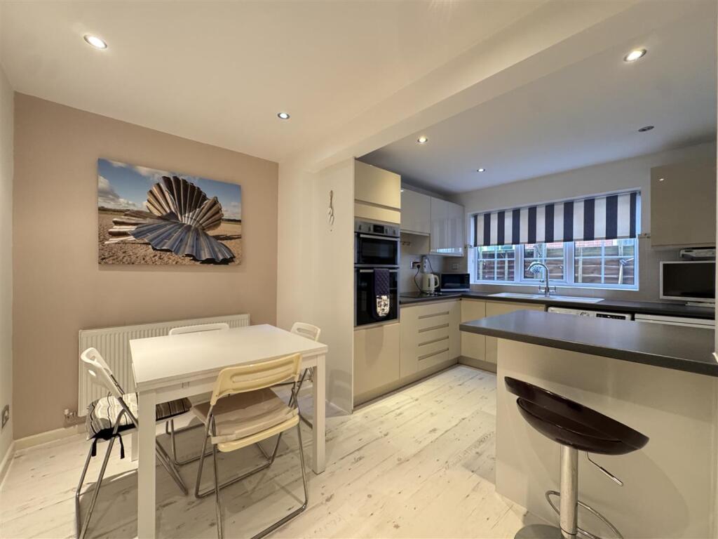House in Dudley, West Midlands - More