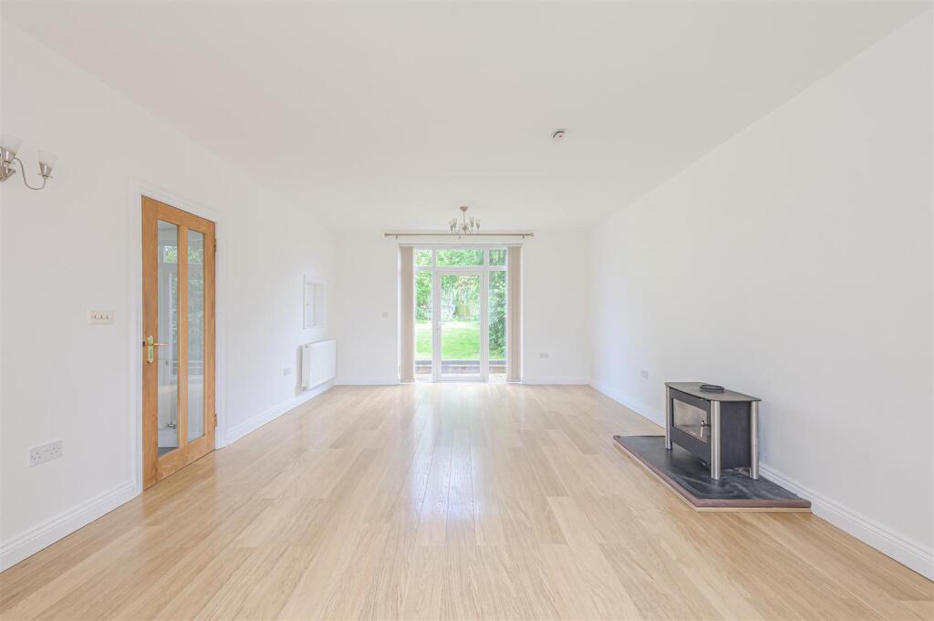 Highfields Close, Ashby-De-La-Zouch, LE65 - View 5