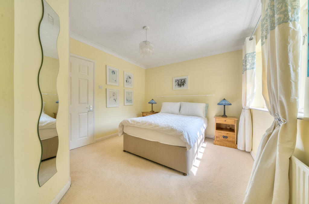 Coniscliffe Close, Chislehurst, Kent, BR7 photo 3