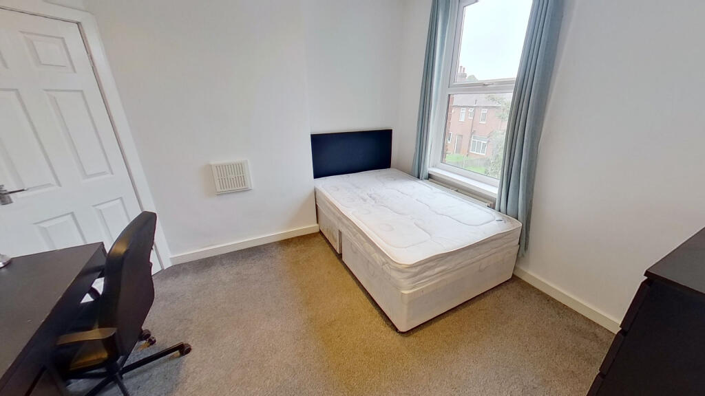 House in Leeds - View 5