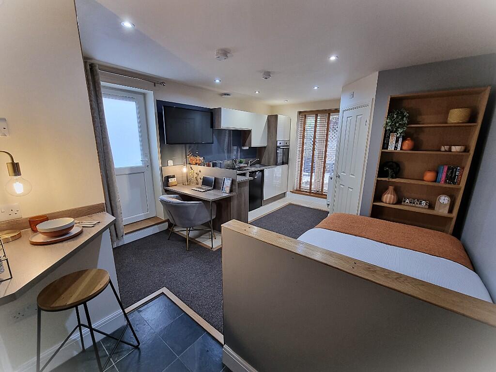 Main image of property: West Parade, Lincoln, LN1 (Studio by Bond Housing) (For May 2026)